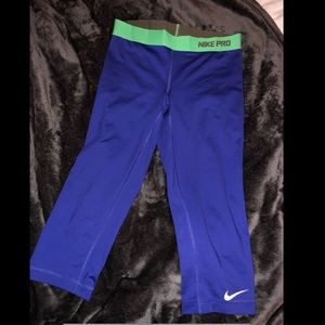 Nike Pro Capris